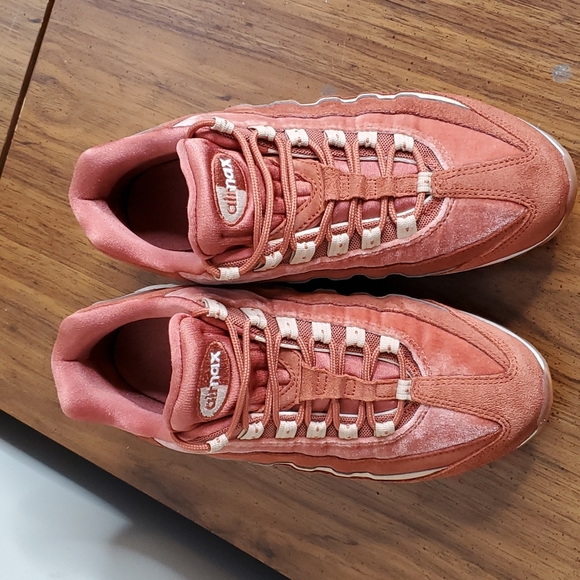 Nike Air Max 95 Dusty Peach Women's Size 9 - Picture 2 of 14